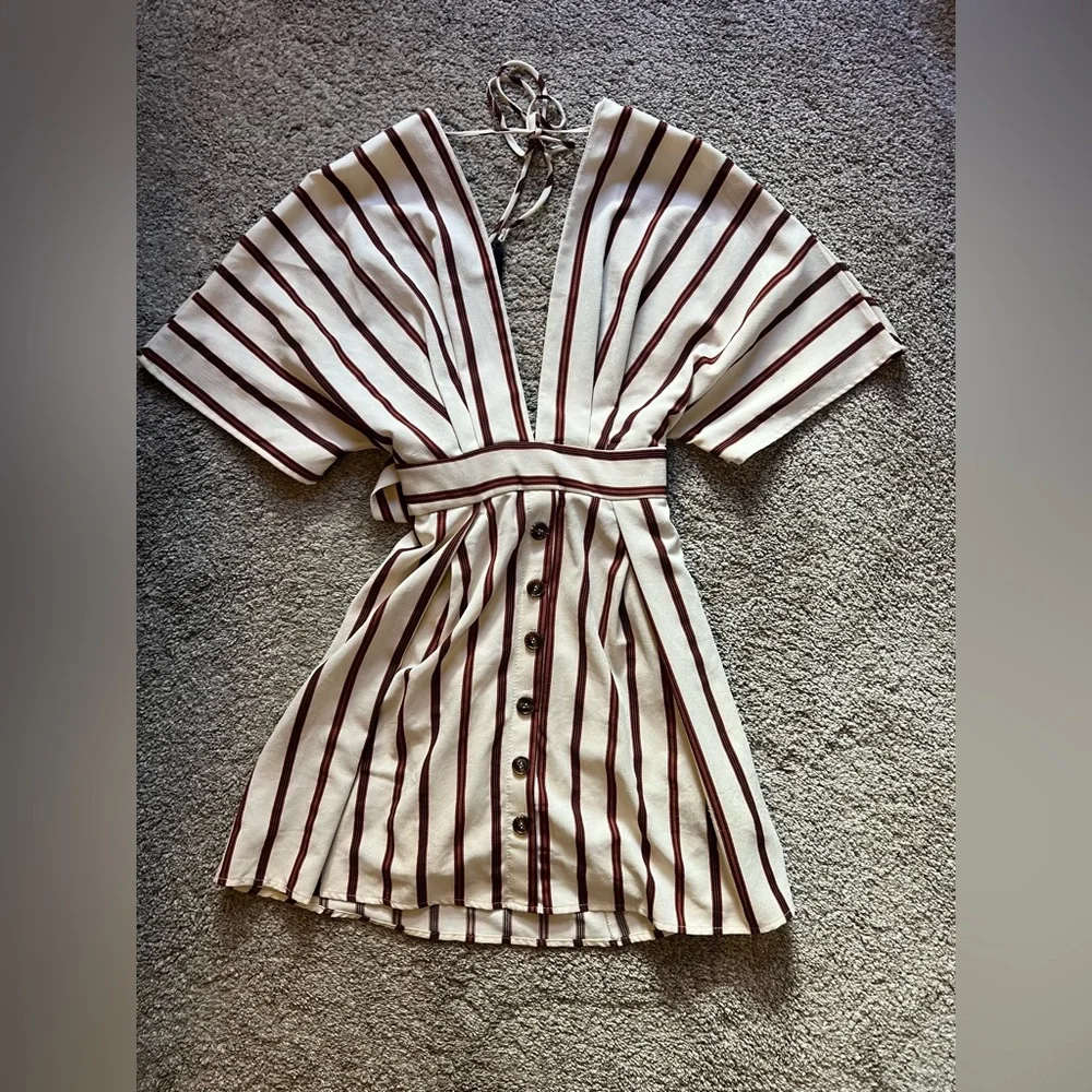Dress - Picture 2 of 3